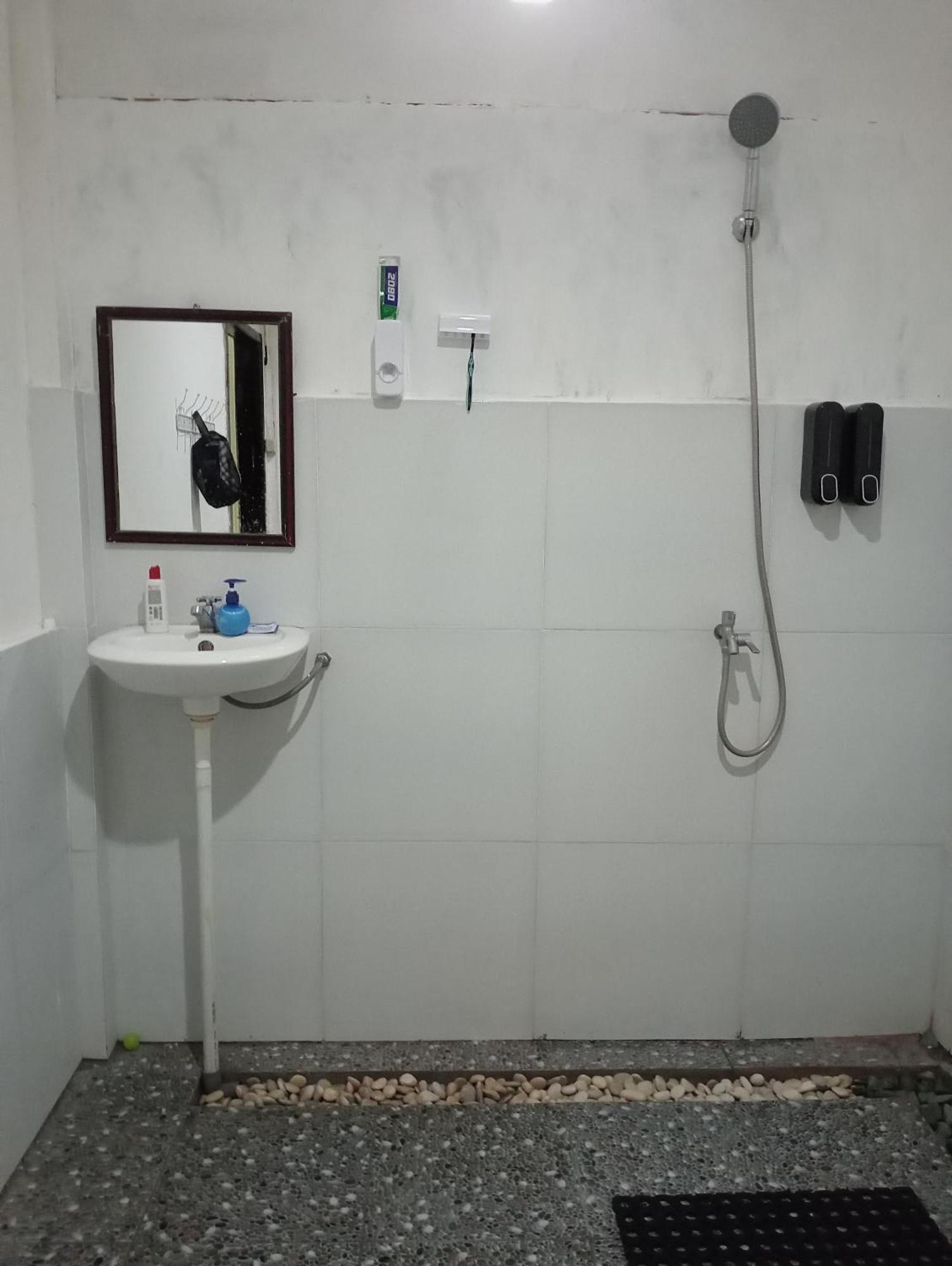 The Daun Puntik Homestay Pemenang Dış mekan fotoğraf
